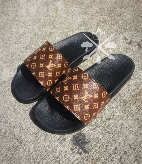 louis vuitton flip flops price